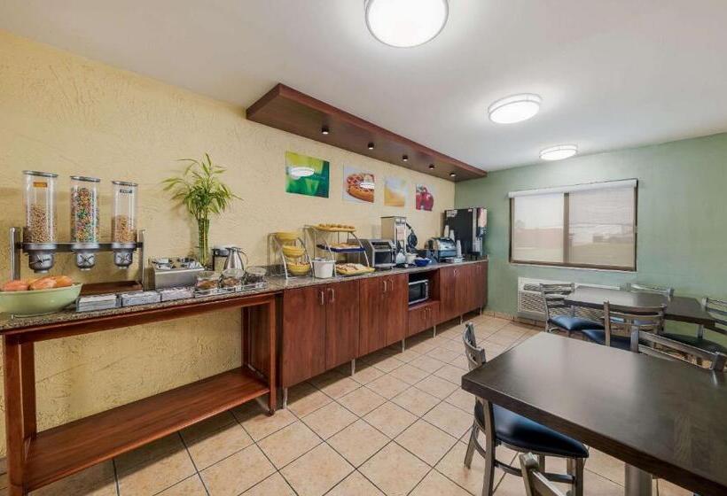 ホテル Quality Inn  Denton