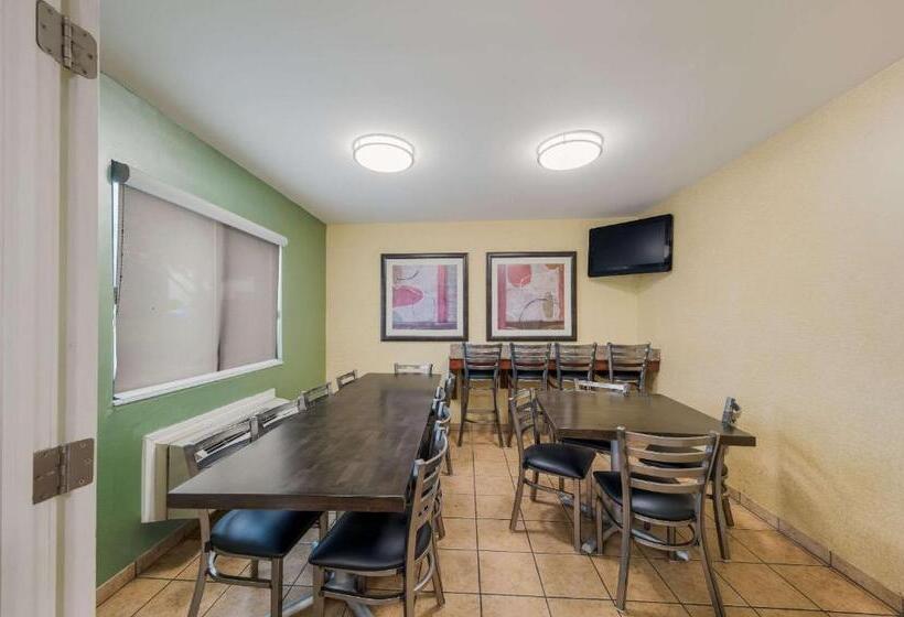 ホテル Quality Inn  Denton