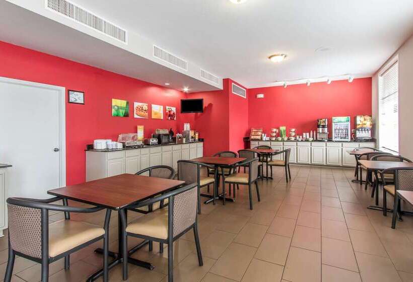 ホテル Quality Inn Downtown Historic District