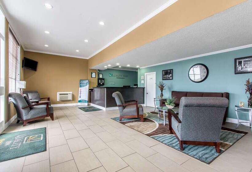 ホテル Quality Inn Downtown Historic District