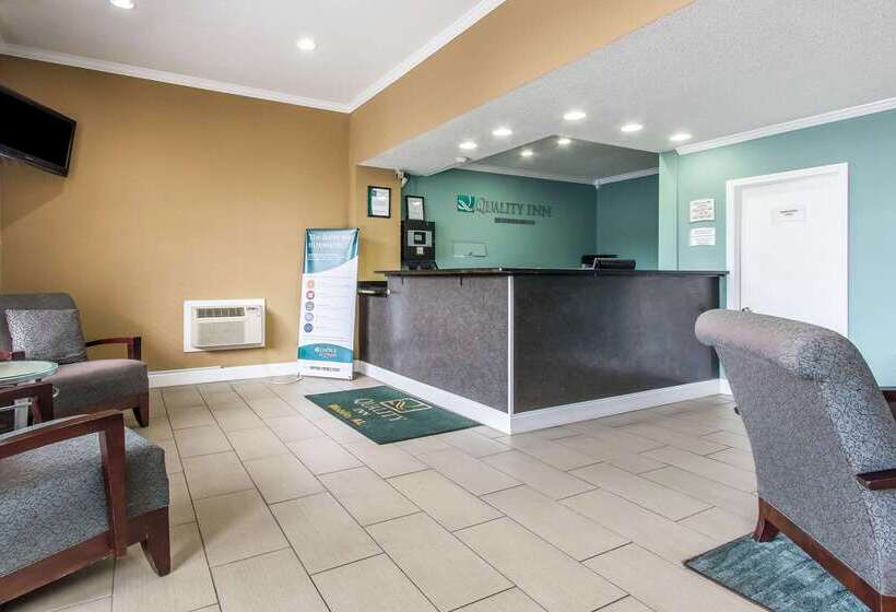 ホテル Quality Inn Downtown Historic District