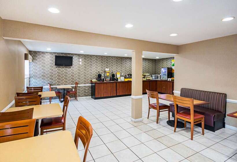 Отель Quality Inn