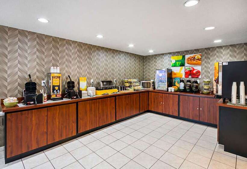 Отель Quality Inn