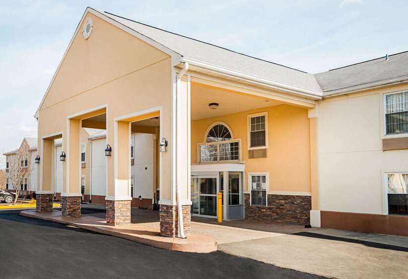 Отель Quality Inn