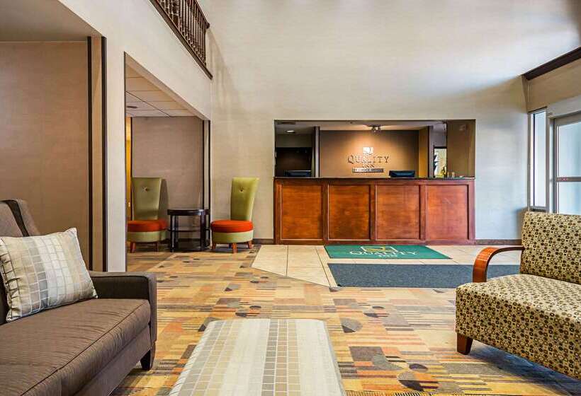 Отель Quality Inn