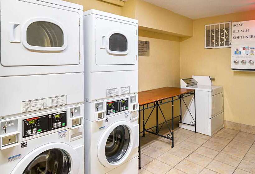 Отель Quality Inn