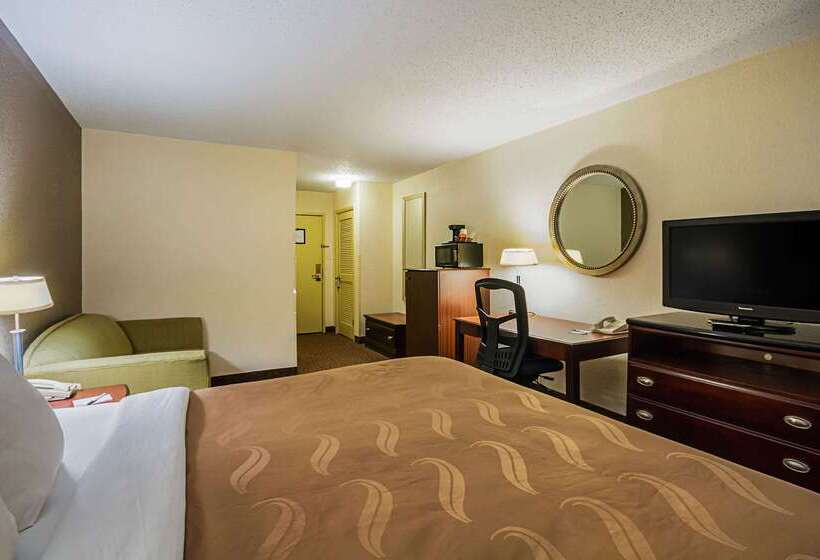 Отель Quality Inn