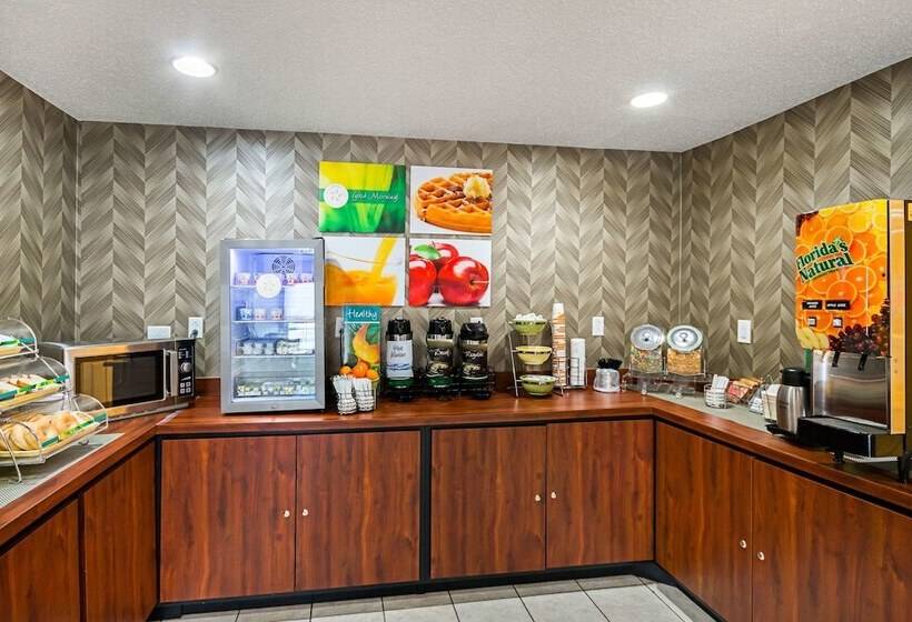 Отель Quality Inn