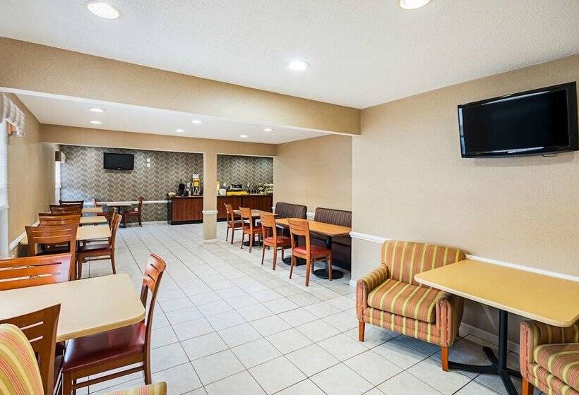 Отель Quality Inn