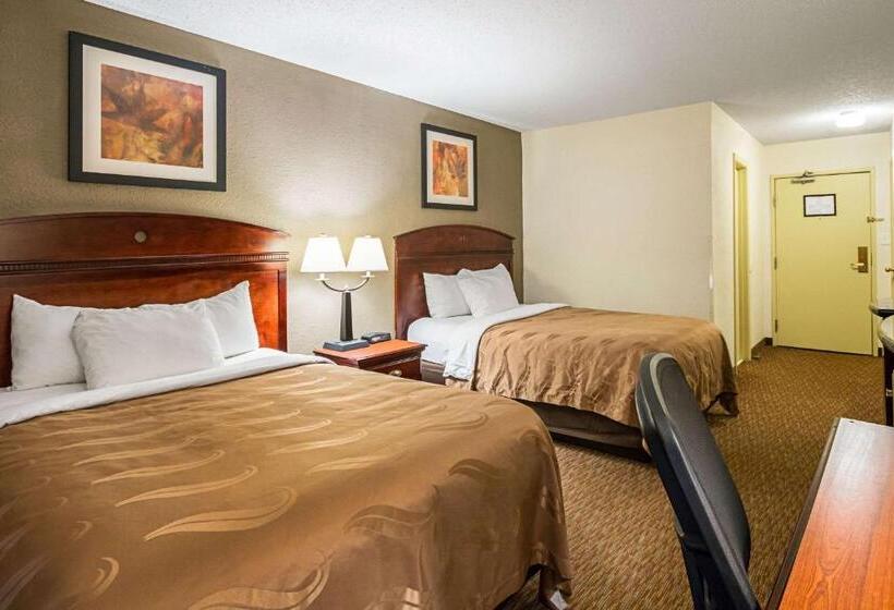 Отель Quality Inn