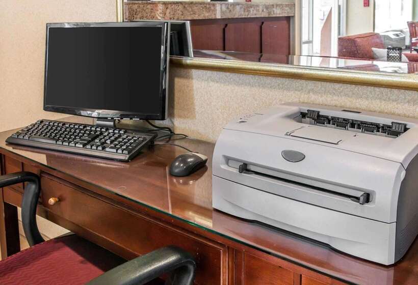 Отель Quality Inn