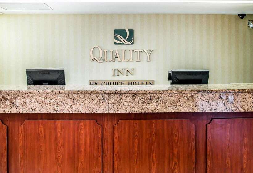 Отель Quality Inn