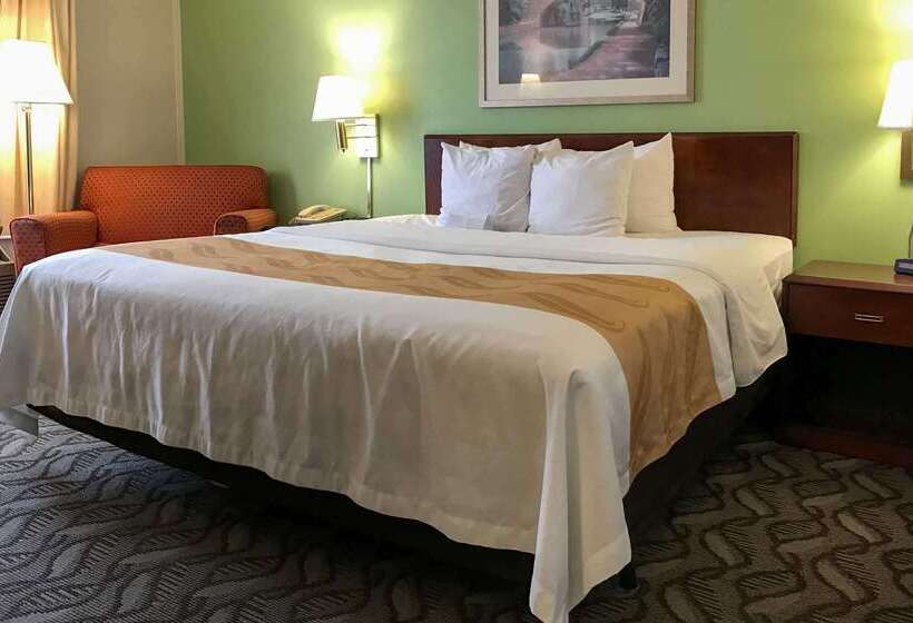 Отель Quality Inn