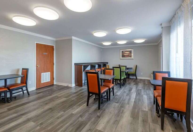 酒店 Quality Inn Near Fort Liberty