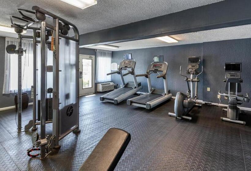 酒店 Quality Inn Near Fort Liberty