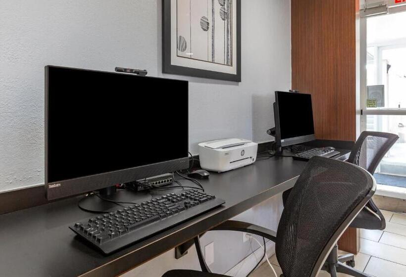 酒店 Quality Inn Near Fort Liberty