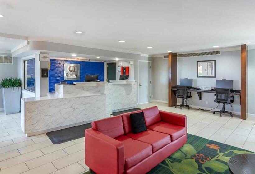 酒店 Quality Inn Near Fort Liberty