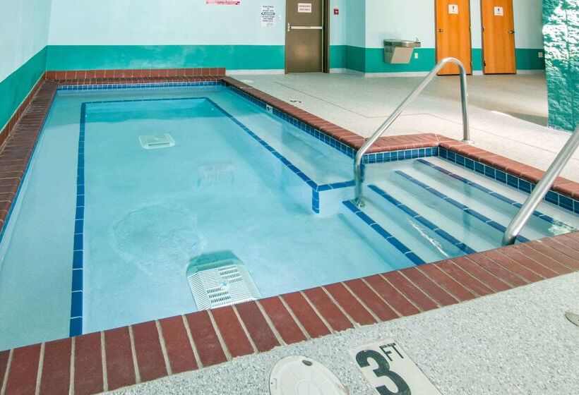 Отель Quality Inn Stadium Area