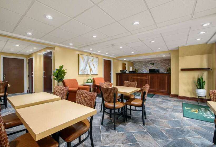 酒店 Hibiscus Inn & Suites