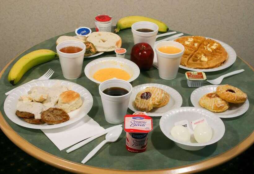 ホテル Quality Inn & Suites Biltmore East