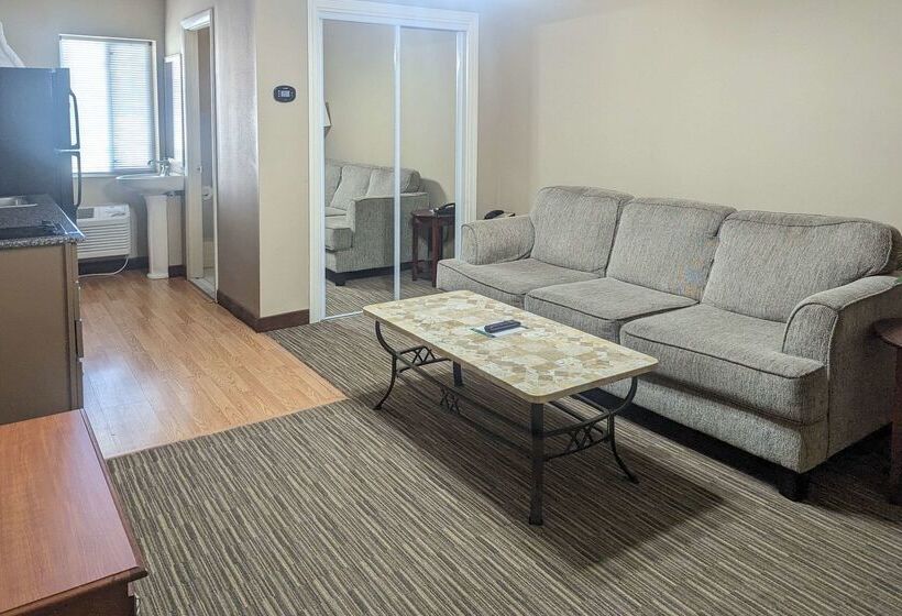 ホテル Quality Inn & Suites Northampton Amherst