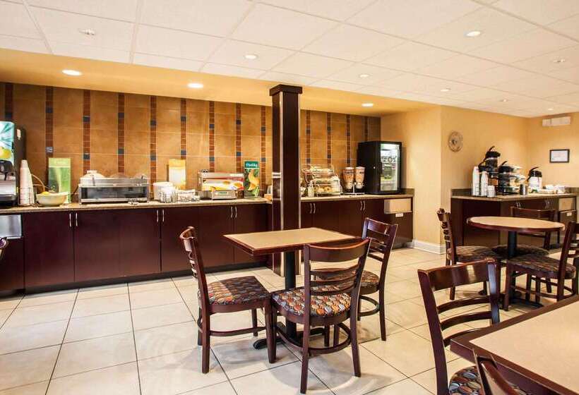Отель Quality Inn & Suites St Charles West Chicago