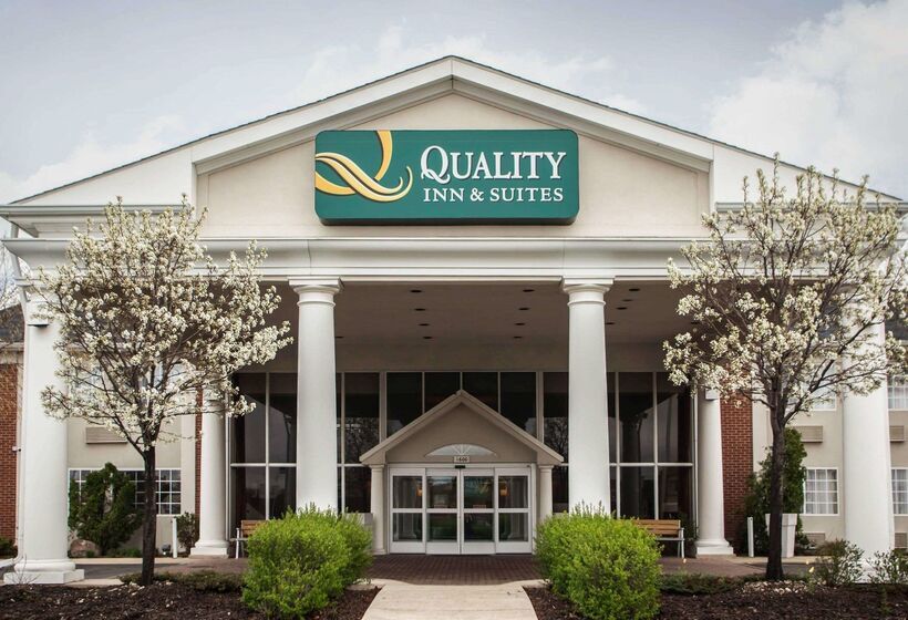 Отель Quality Inn & Suites St Charles West Chicago