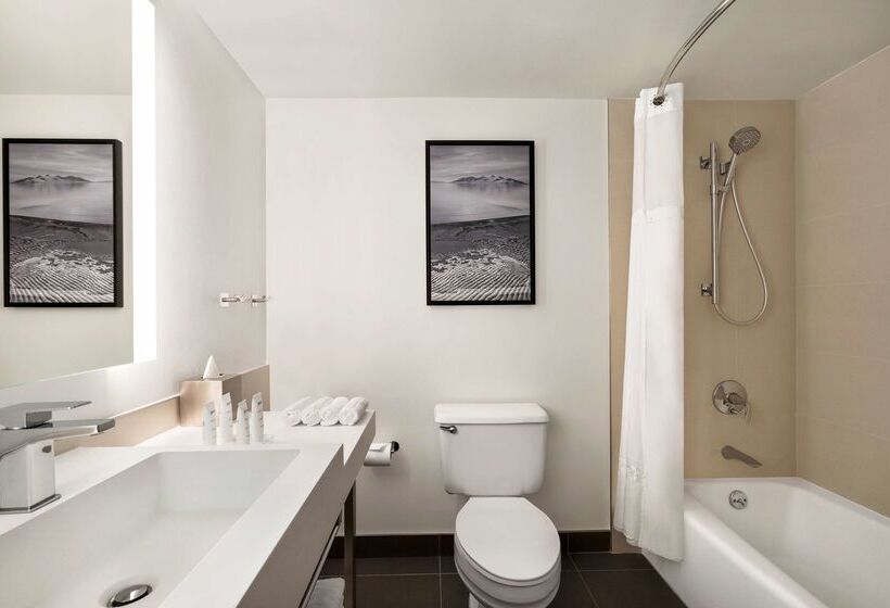 Radisson Hotel Salt Lake City Downtown