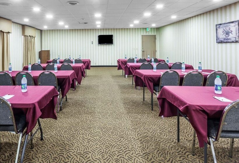 فندق Ramada By Wyndham Lebanon