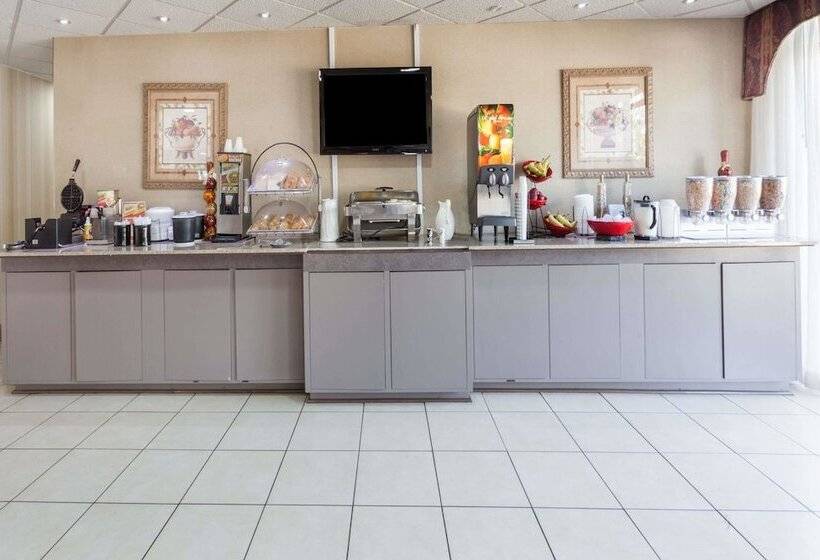 فندق Ramada By Wyndham Lebanon