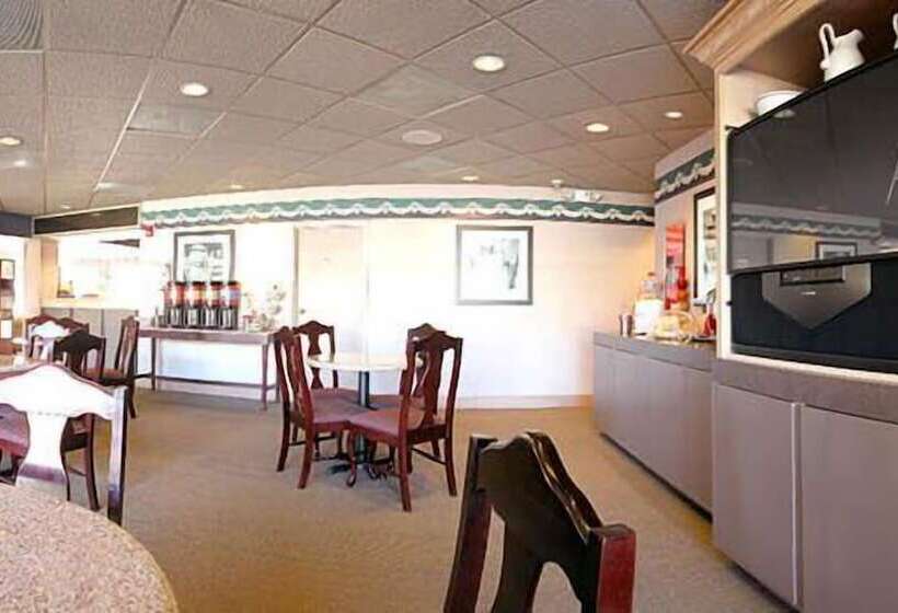 فندق Ramada By Wyndham Lebanon