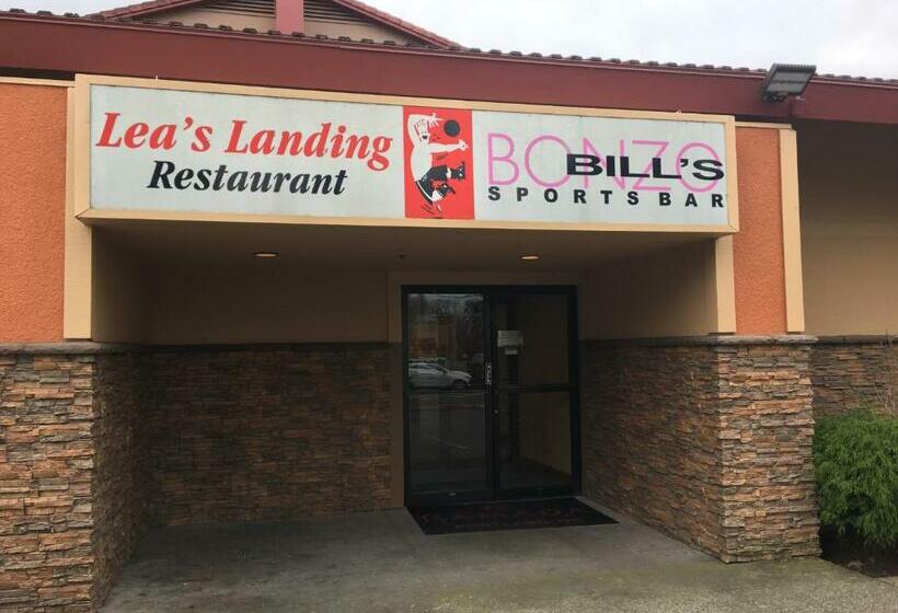 هتل Ramada By Wyndham Portland Airport