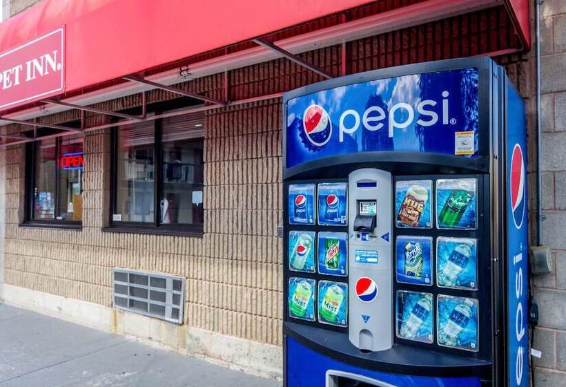 Отель Red Carpet Innnorwalk