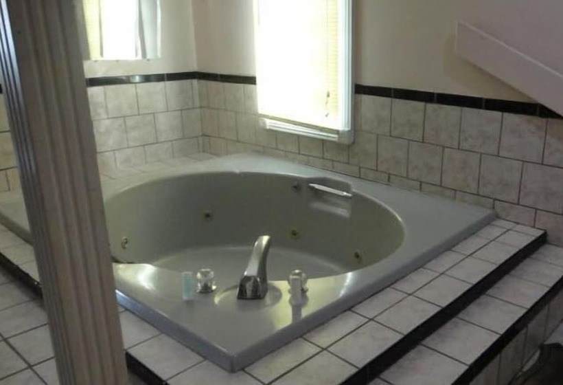 Отель Red Carpet Innnorwalk