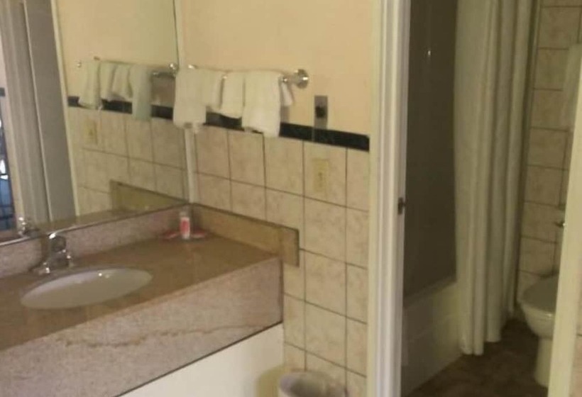 Отель Red Carpet Innnorwalk