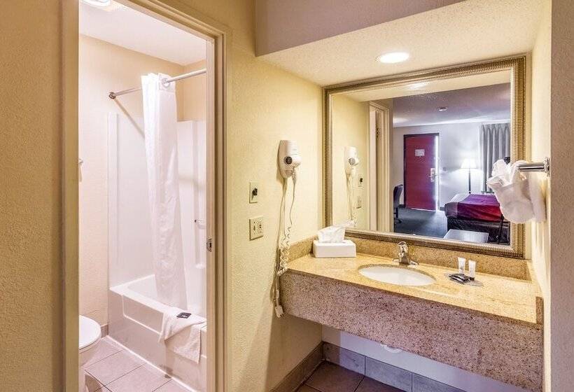 فندق Red Carpet Innnorwalk