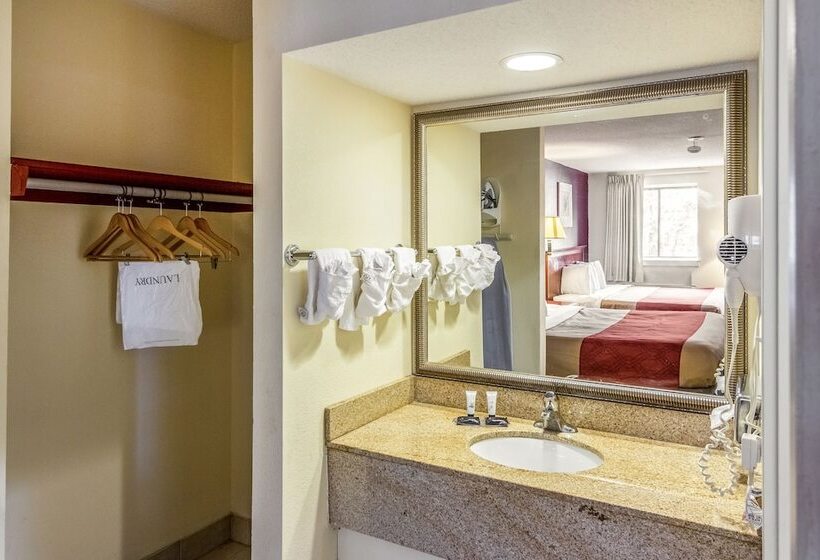 Отель Red Carpet Innnorwalk