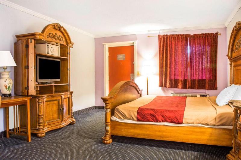 Отель Red Carpet Innnorwalk