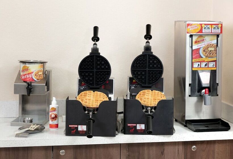 ホテル Red Roof Plus Miami Airport