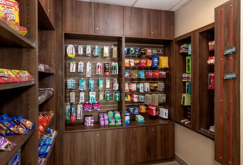 ホテル Red Roof Plus Miami Airport