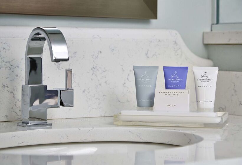 Redmont Hotel Birmingham, Curio Collection By Hilton