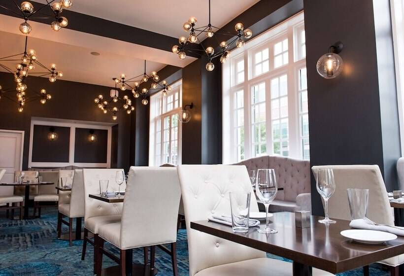 Redmont Hotel Birmingham, Curio Collection By Hilton