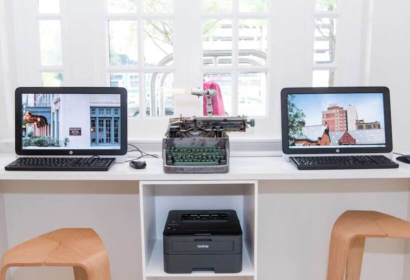 Redmont Hotel Birmingham, Curio Collection By Hilton