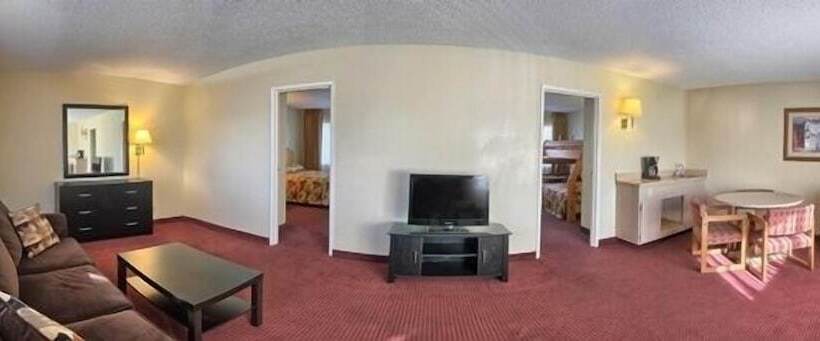 فندق Relax Inn And Suites