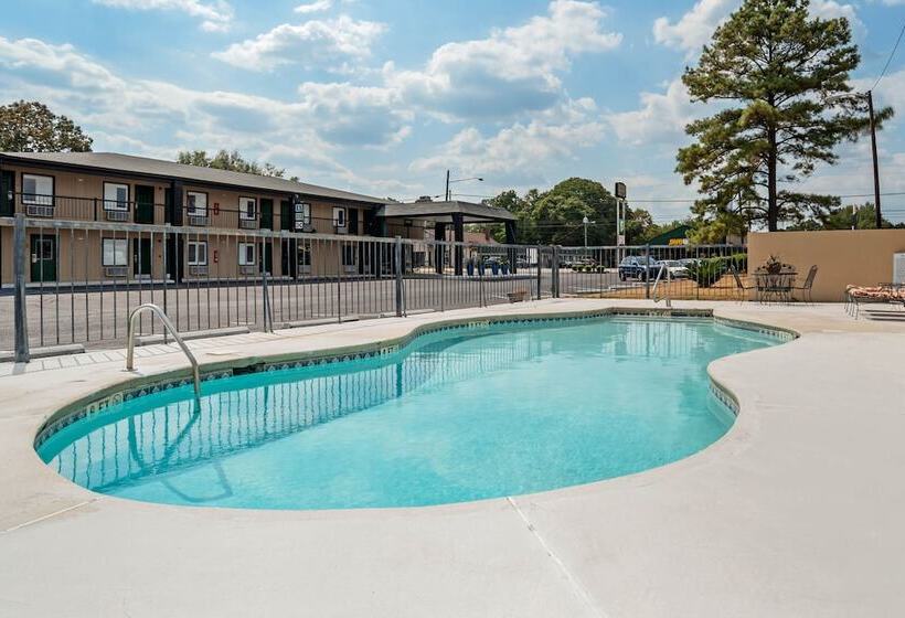 ホテル Super 8 By Wyndham Daleville Fort Novosel