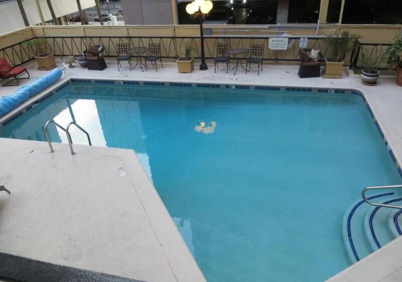 هتل San Carlos   Downtown Convention Center