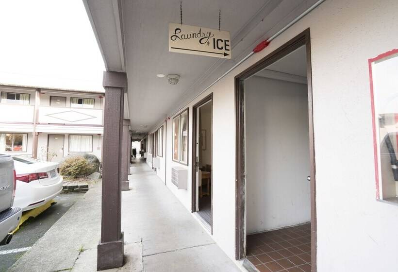 ホテル Seatac Inn