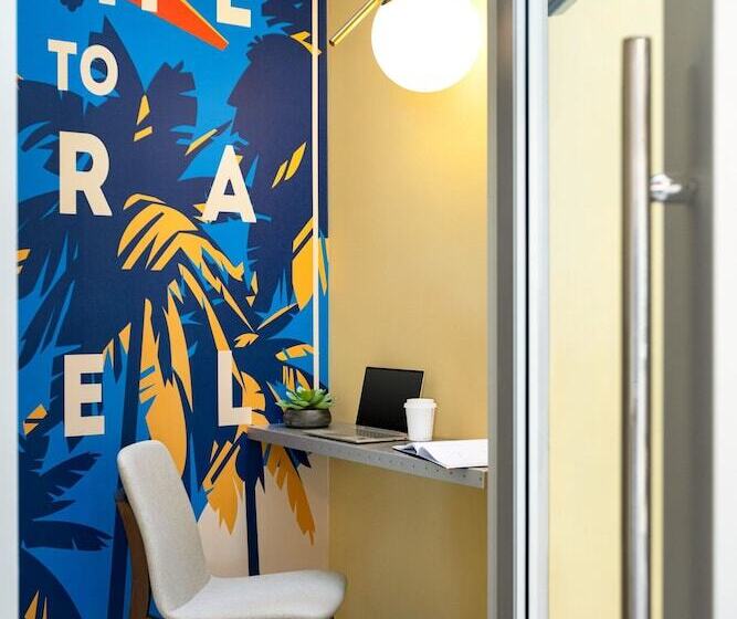 Отель Sheraton Suites Chicago O'hare