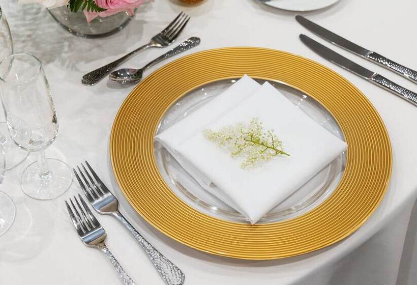 Отель Sheraton Suites Chicago O'hare