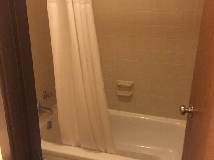 酒店 Sunset Inn & Suites